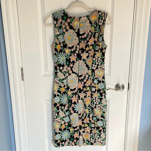 Carmen Marc Valvo Multi-colored Floral Embroidered Sheath Dress 29710 - Picture 6 of 16